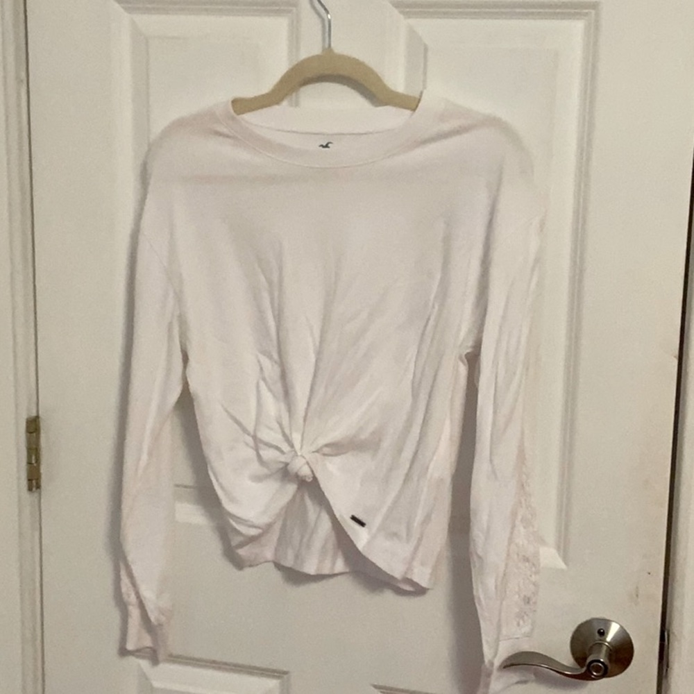 Hollister Long Sleeve Crop Top with lace sleeves